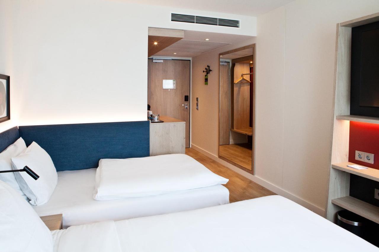 Hampton By Hilton Regensburg Hotel Екстериор снимка