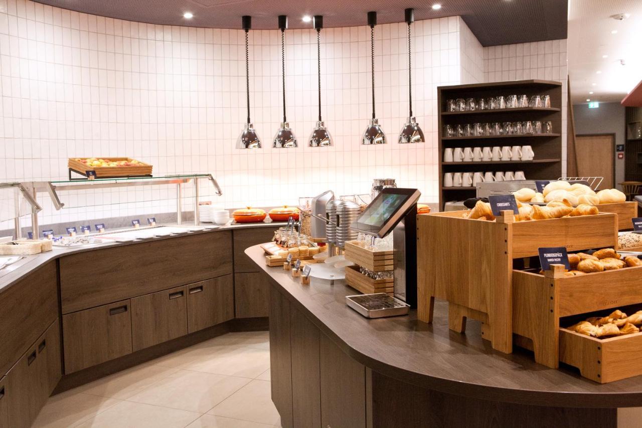 Hampton By Hilton Regensburg Hotel Екстериор снимка