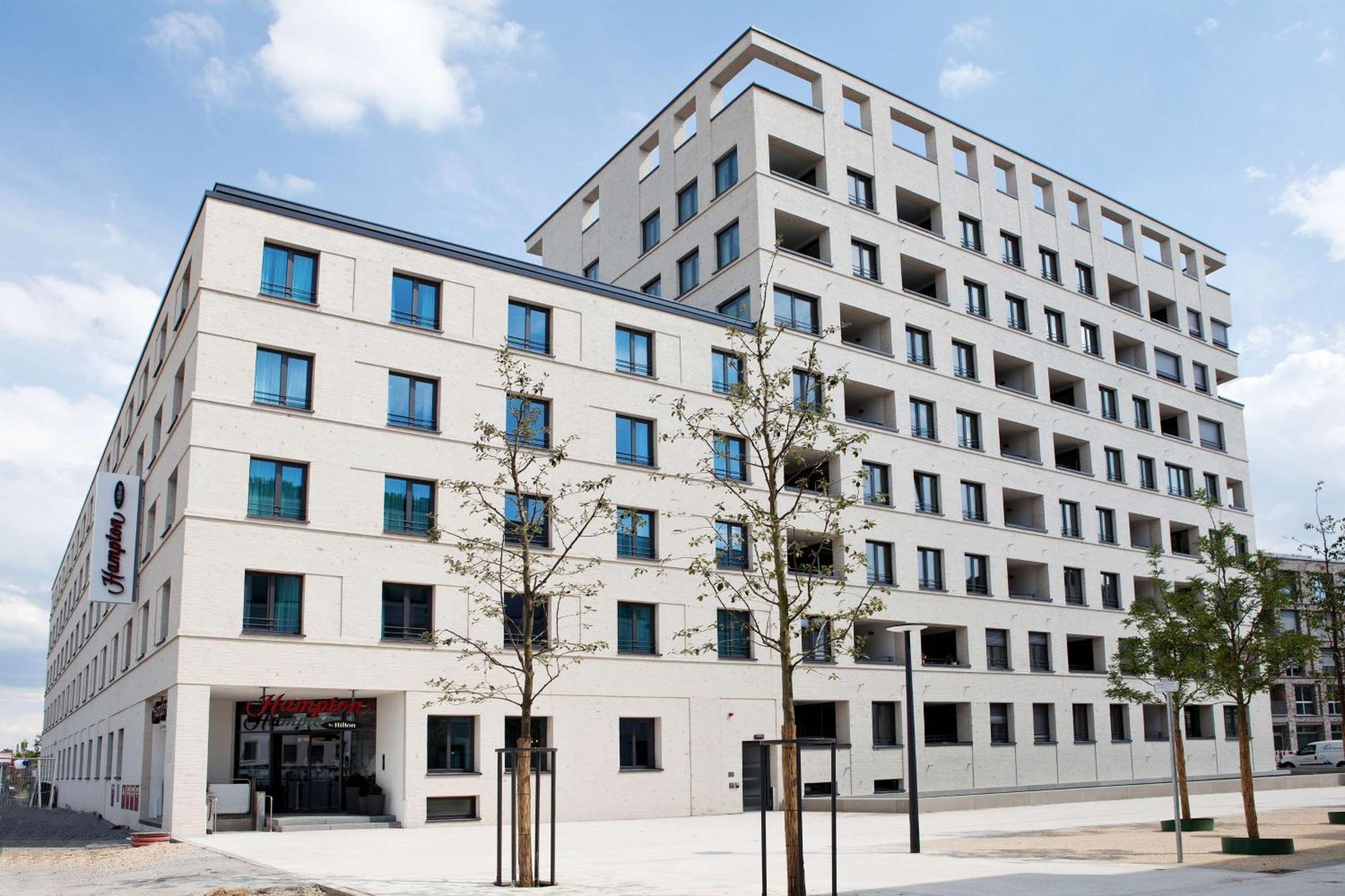 Hampton By Hilton Regensburg Hotel Екстериор снимка