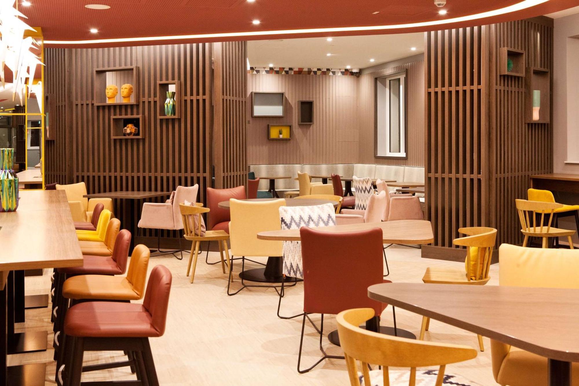 Hampton By Hilton Regensburg Hotel Екстериор снимка