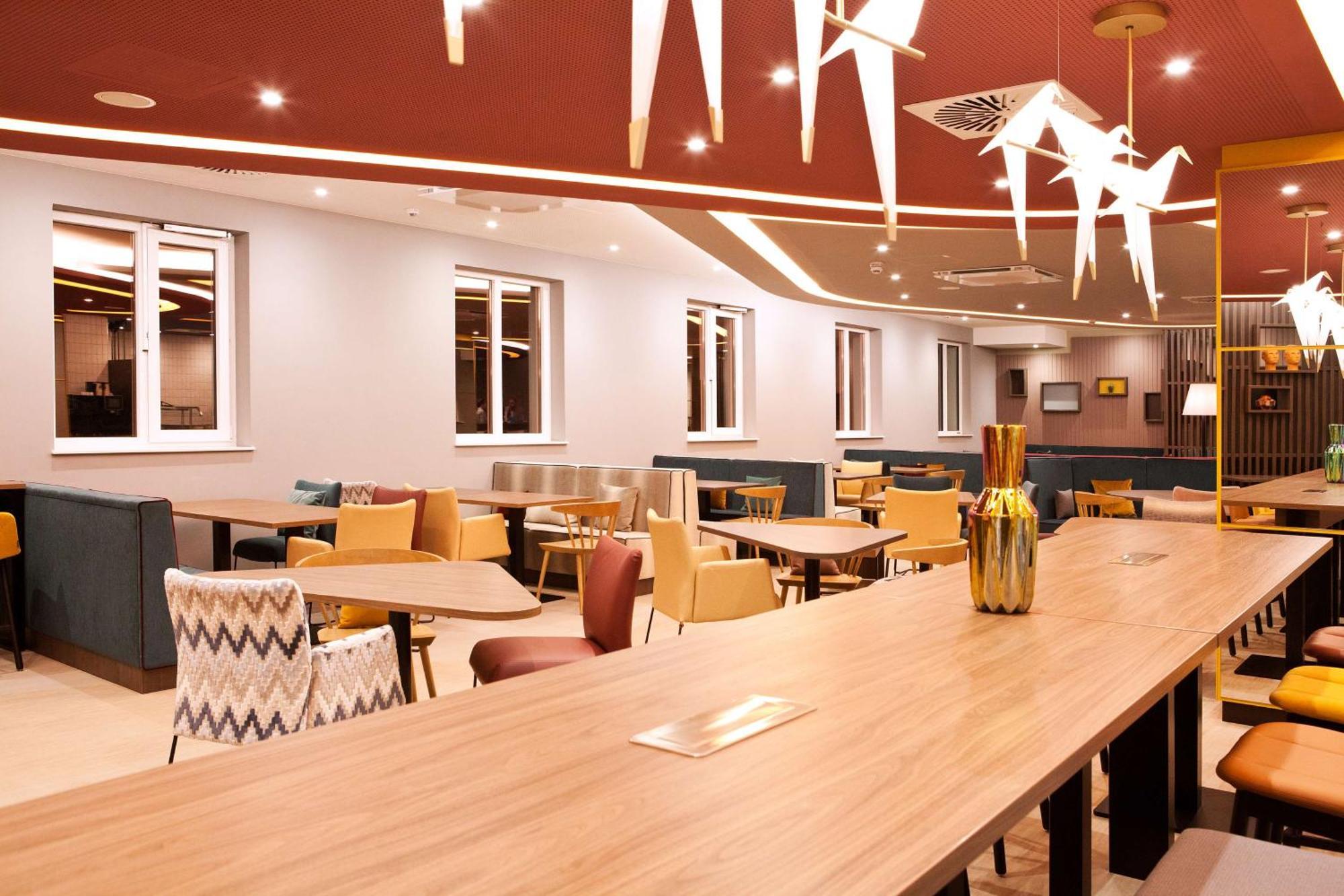 Hampton By Hilton Regensburg Hotel Екстериор снимка