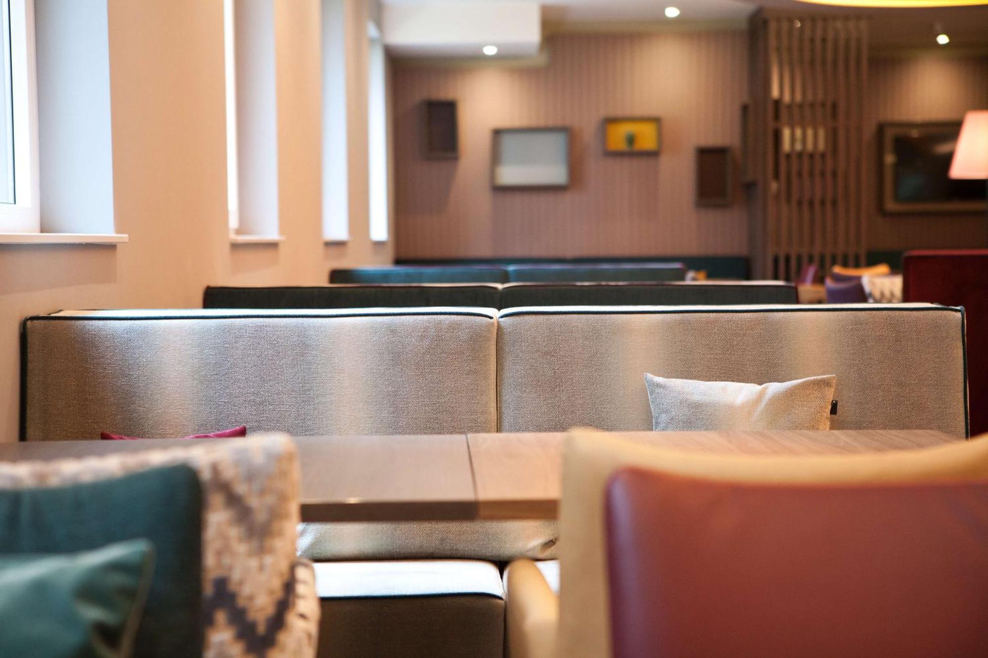 Hampton By Hilton Regensburg Hotel Екстериор снимка