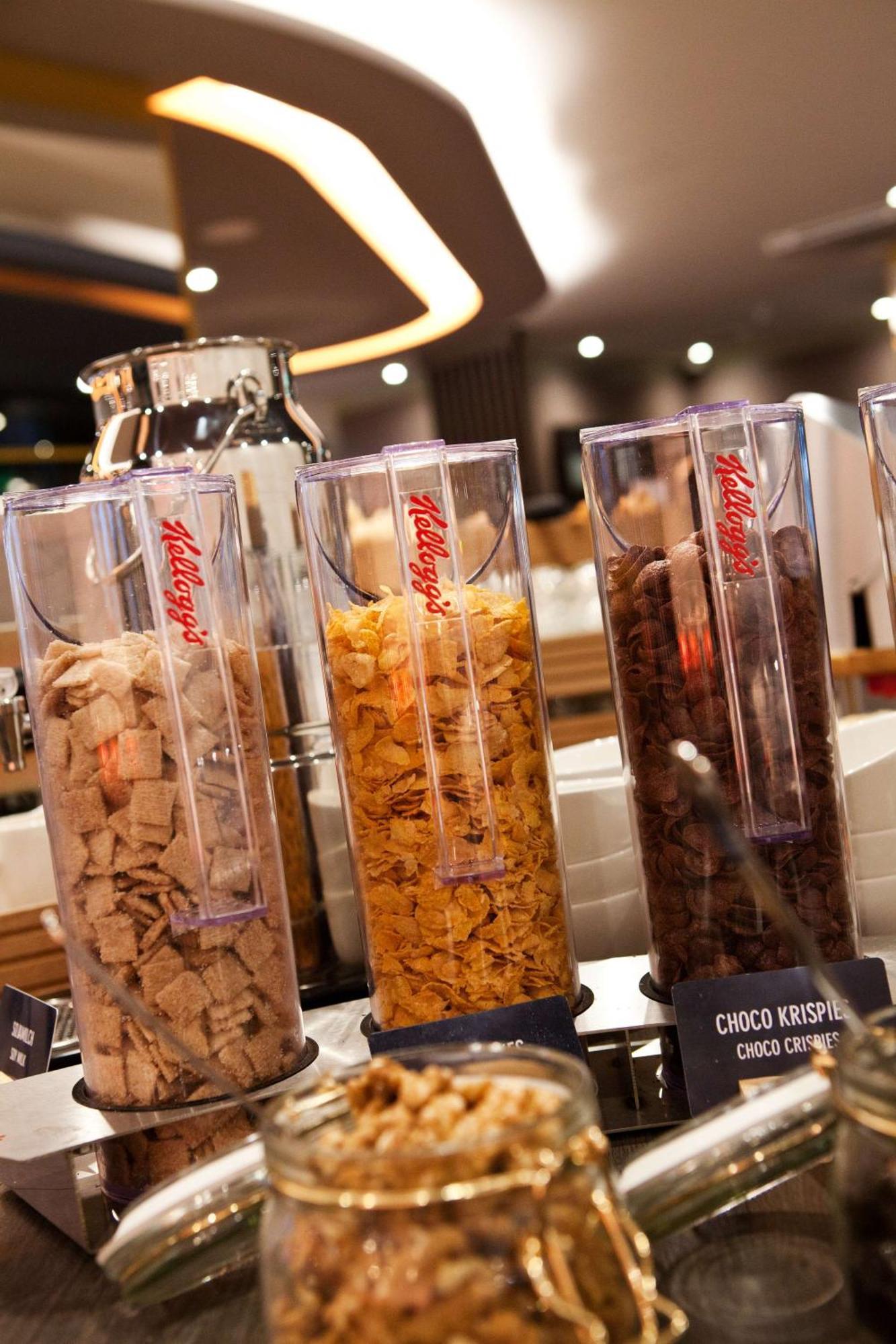 Hampton By Hilton Regensburg Hotel Екстериор снимка