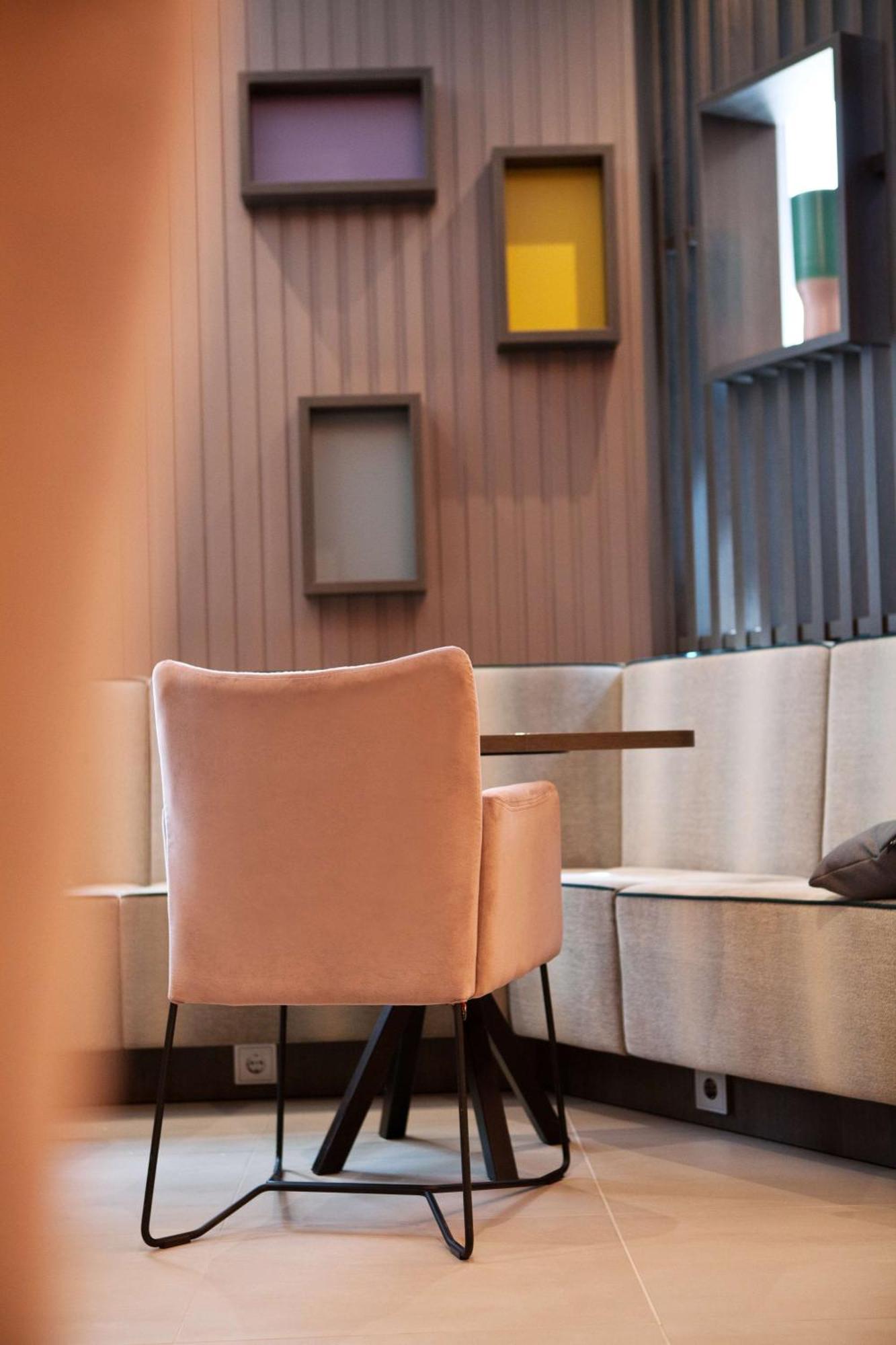 Hampton By Hilton Regensburg Hotel Екстериор снимка